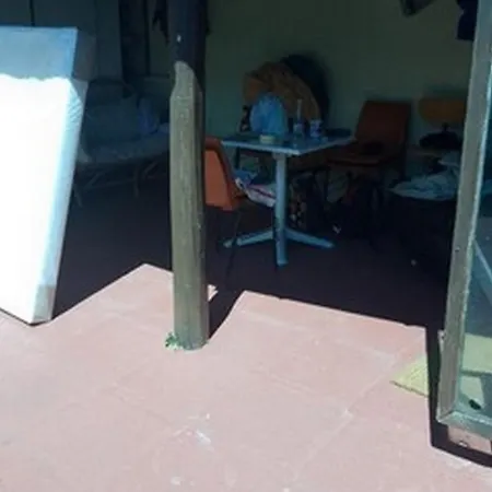 Maison Sur 3 Etages Avec Patio, Terrasse Avec Barbecue, 1 De Disponible Au 1er Etage