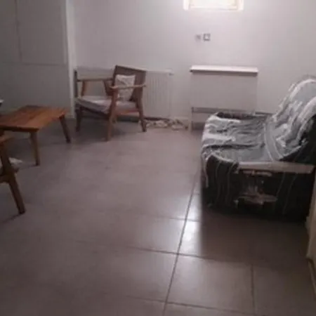 Homestay Maison Sur 3 Etages Avec Patio, Terrasse Avec Barbecue, 1 De Disponible Au 1er Etage